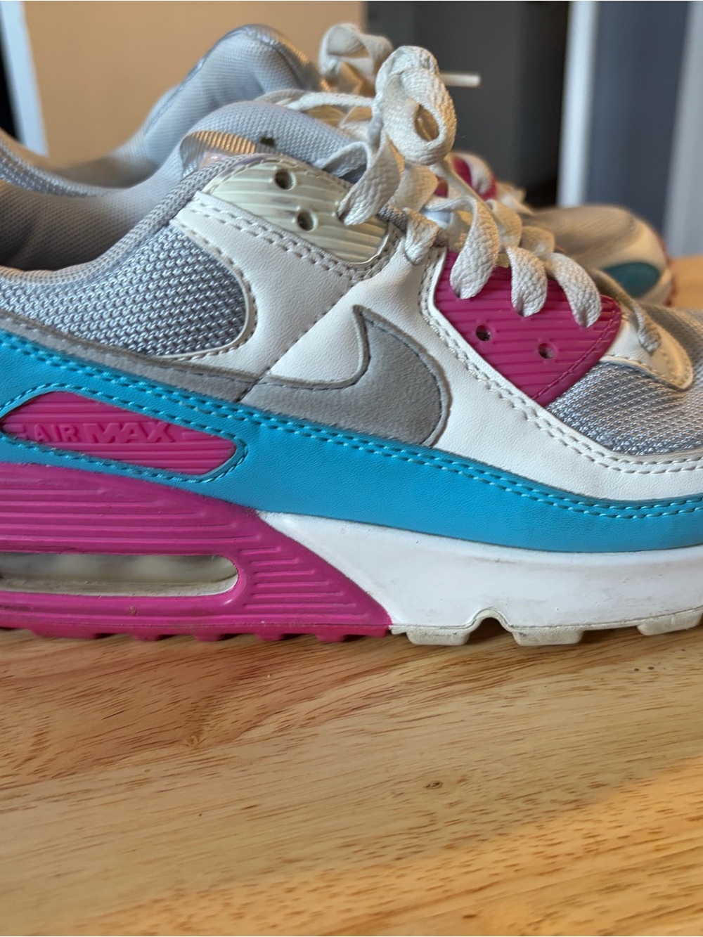 Nike Women’s Air Max Retro Sneakers - White / Teal / Pink (Vivid Pink)